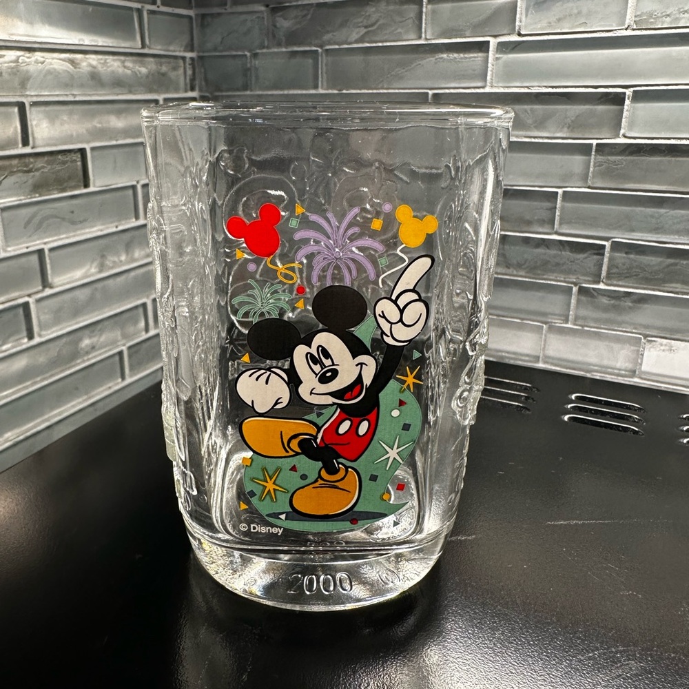McDonald’s 2000 Disney World Mickey Mouse Celebration Glass